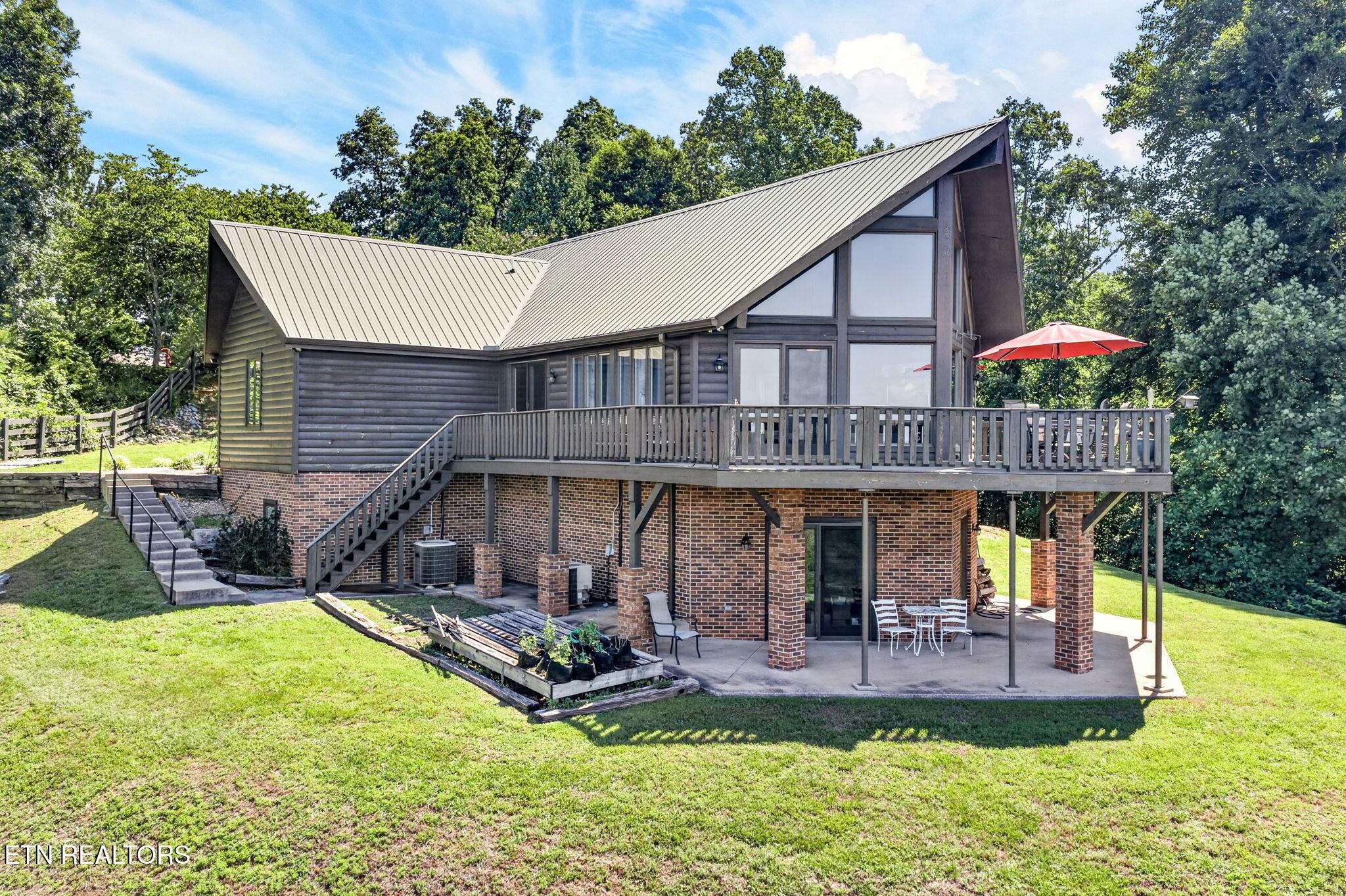 Image 2: 62-web-or-mls-2051 Scenic View Ct_295_TN
