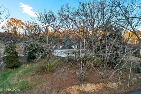 6441 Thorn Grove Pike