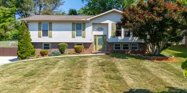 108 Vanderview Drive