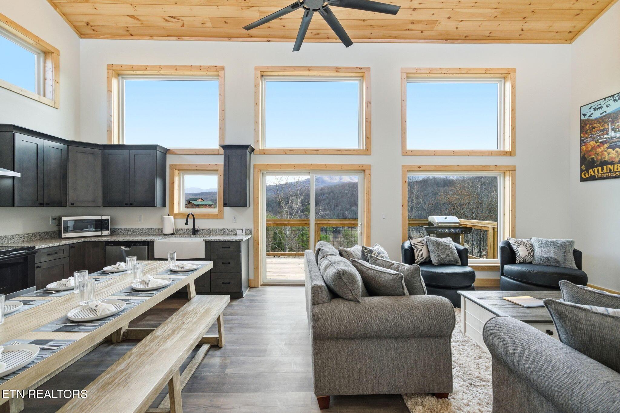 Image 4: 32-web-or-mls-010_DSC01713