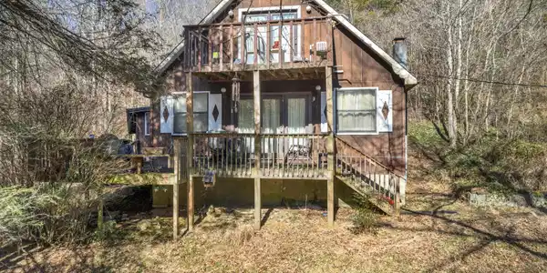 1582 Hawk Lane Lane
