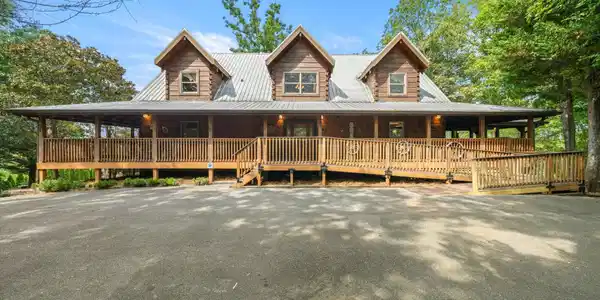 2992 Mountain Memories Way