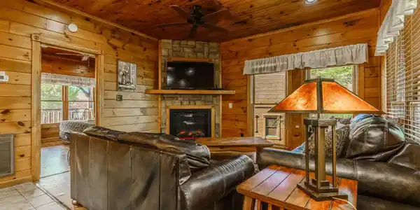 Image 3: 14-web-or-mls-_DSC2223-HDR