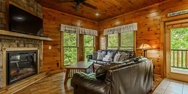 Image 4: 15-web-or-mls-_DSC2233-HDR