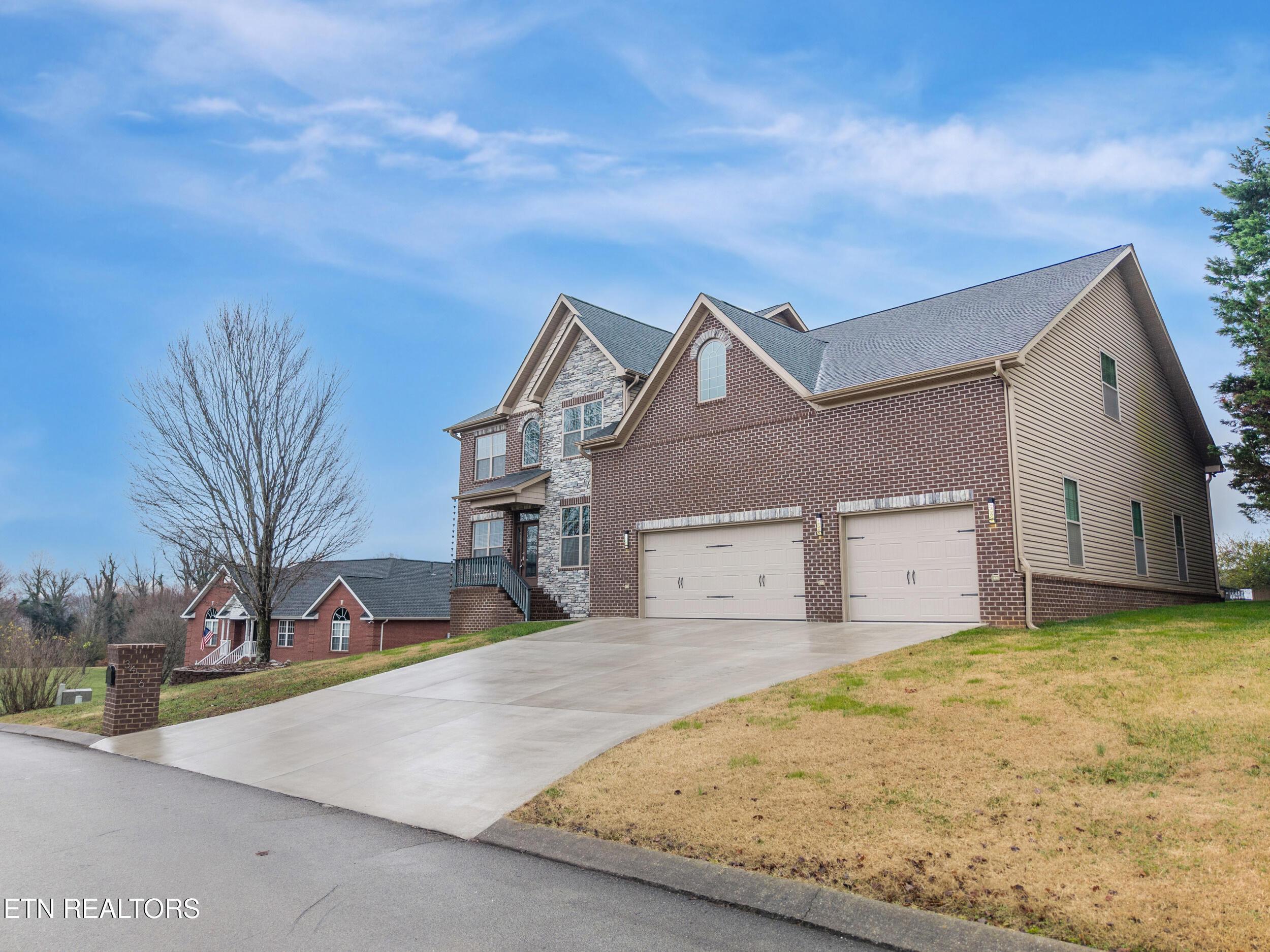 Image 4: 3416 roy ave0007