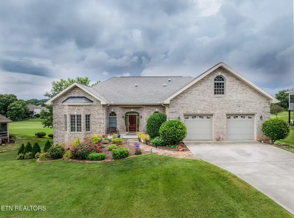 Image 1: 127 Santee Way