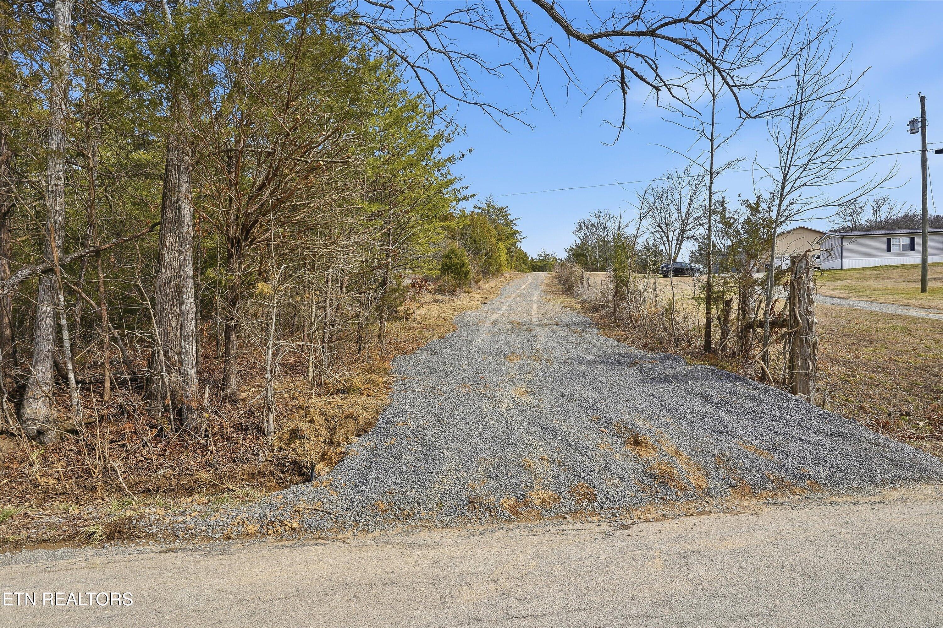 Image 2: 02-1518 Tom McCall Rd-2