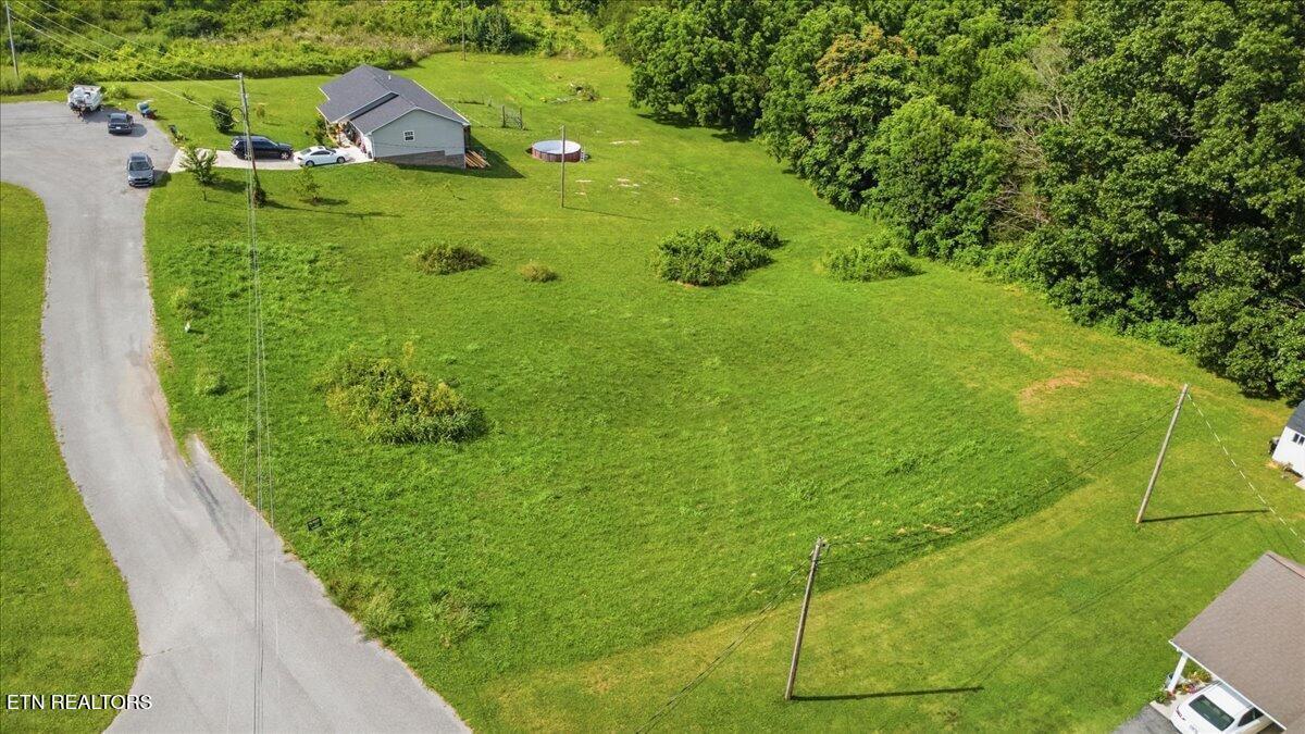 Image 3: 12-Leabow Cir