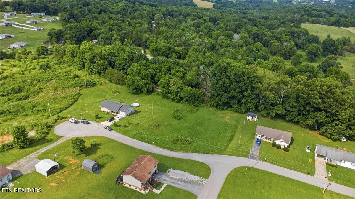 Image 4: 06-Leabow Cir