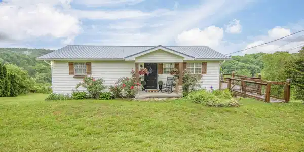 140 Walnut Circle