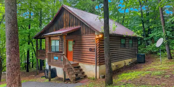 Image 3: 002-1503SquirrelNestWay-Sevierville-TN-3