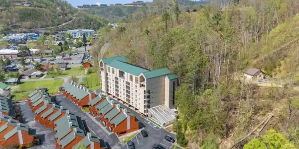 413 Baskins Creek Rd