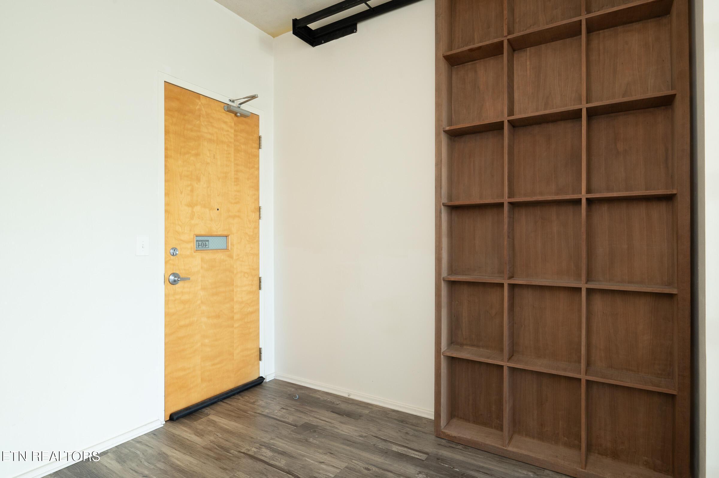 Image 3: JBP_Sterchi404_2400px-12