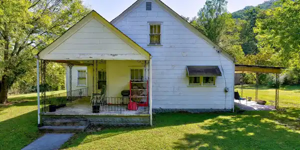 Image 2: 02-926 Sauls Rd-2