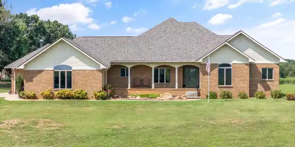 706 Loudon Rd