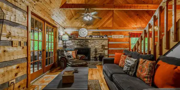 Image 4: 9-web-or-mls-_DSC1863-HDR