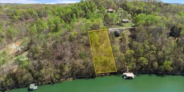 Image 3: 03-Hiwassee
