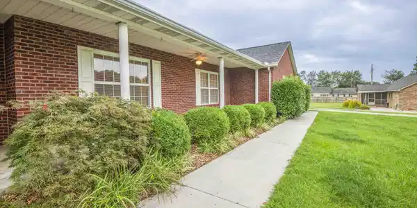 Image 4: One Level Home