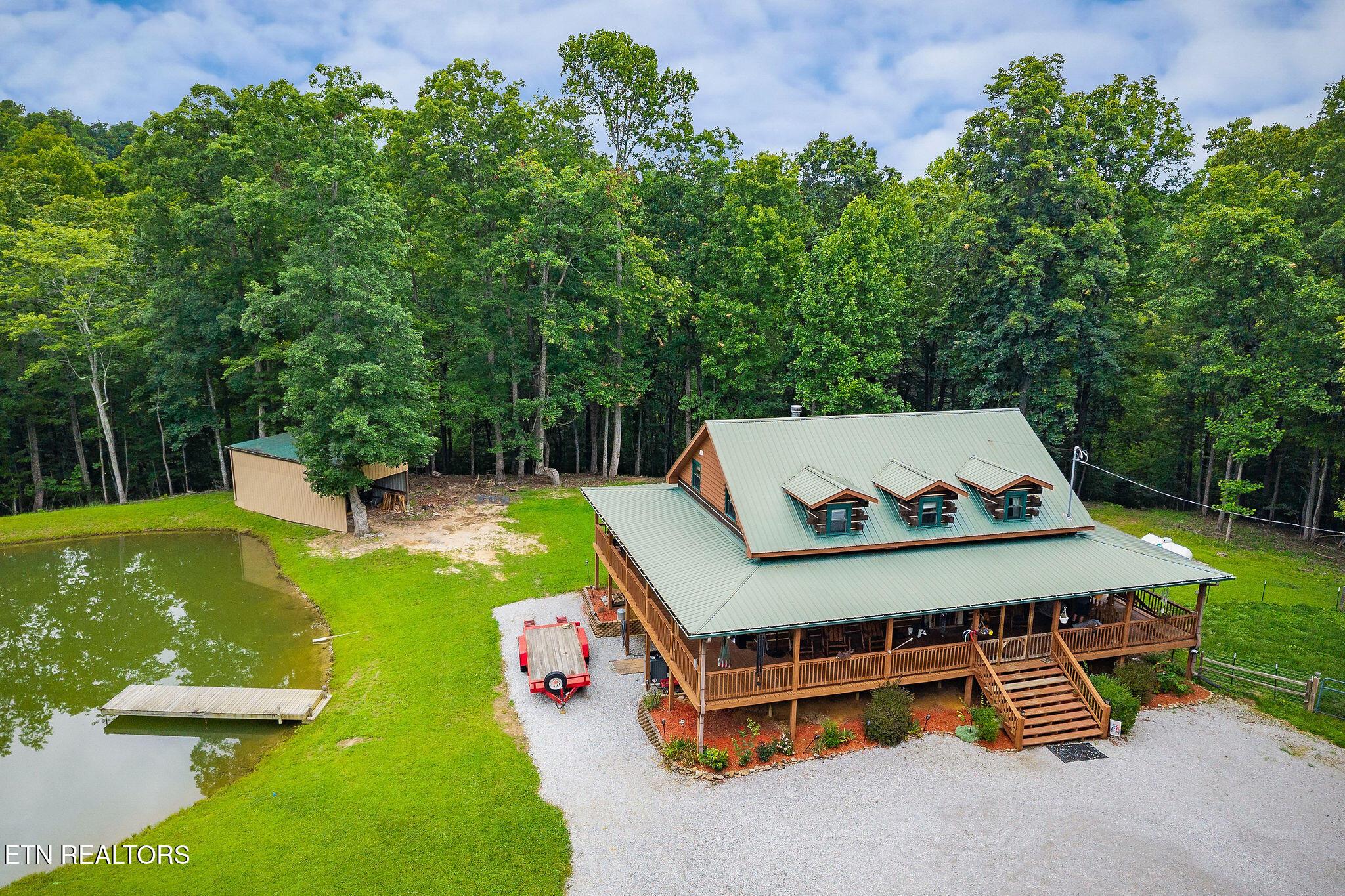 Image 4: LOG HOME 2