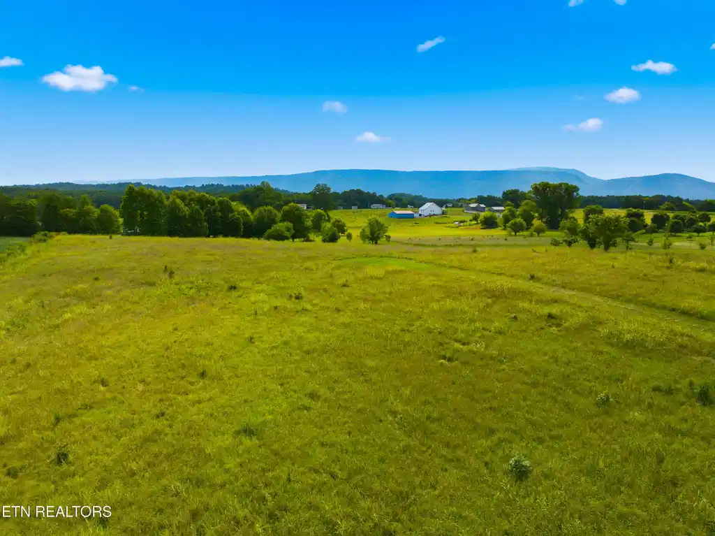 Image 1: 417-County-Road-788-Etowah-TN-1