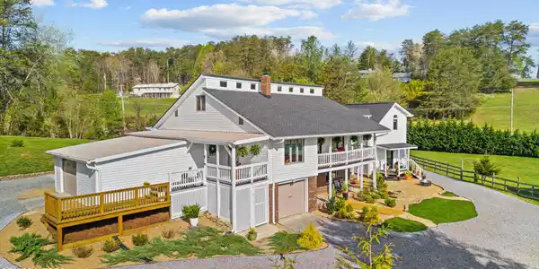 1945 Valley Woods Drive