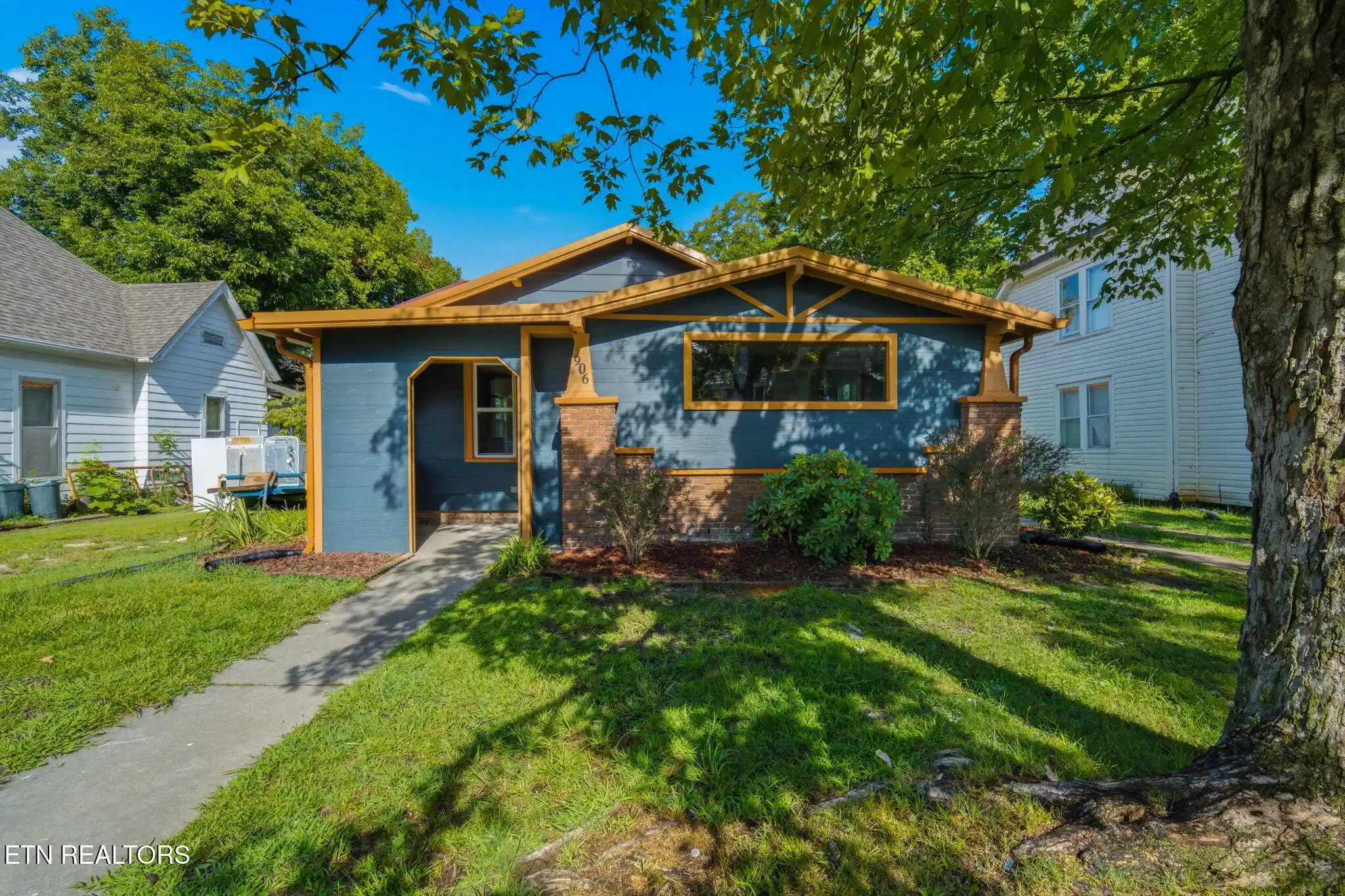 Image 1: 1-web-or-mls-906-Pennsylvania-Ave-Etowah