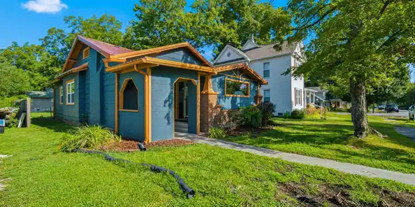 Image 3: 3-web-or-mls-906-Pennsylvania-Ave-Etowah