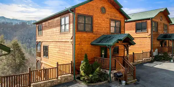 Image 2: 856 resort way-2