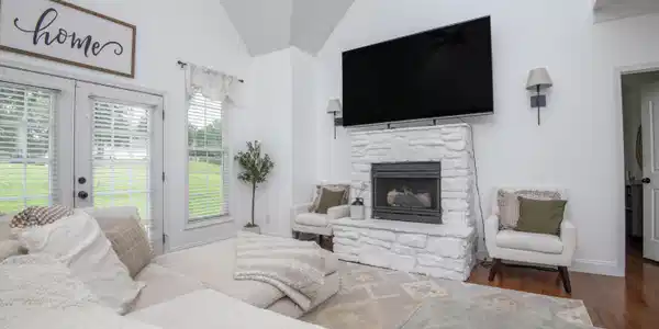 Image 4: living 1