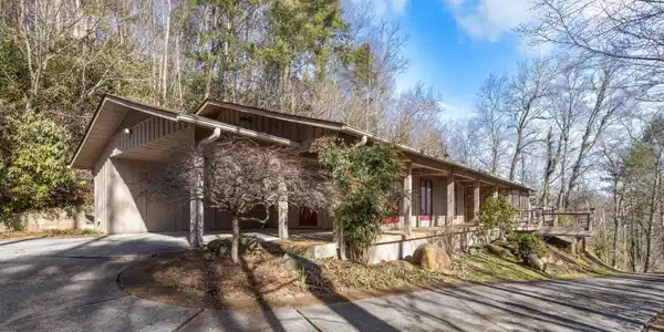 Image 2: Front and Carport