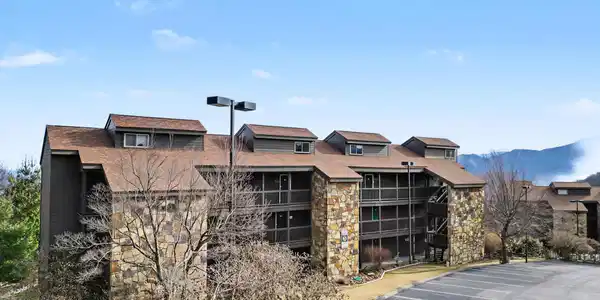1380 Ski View Drive