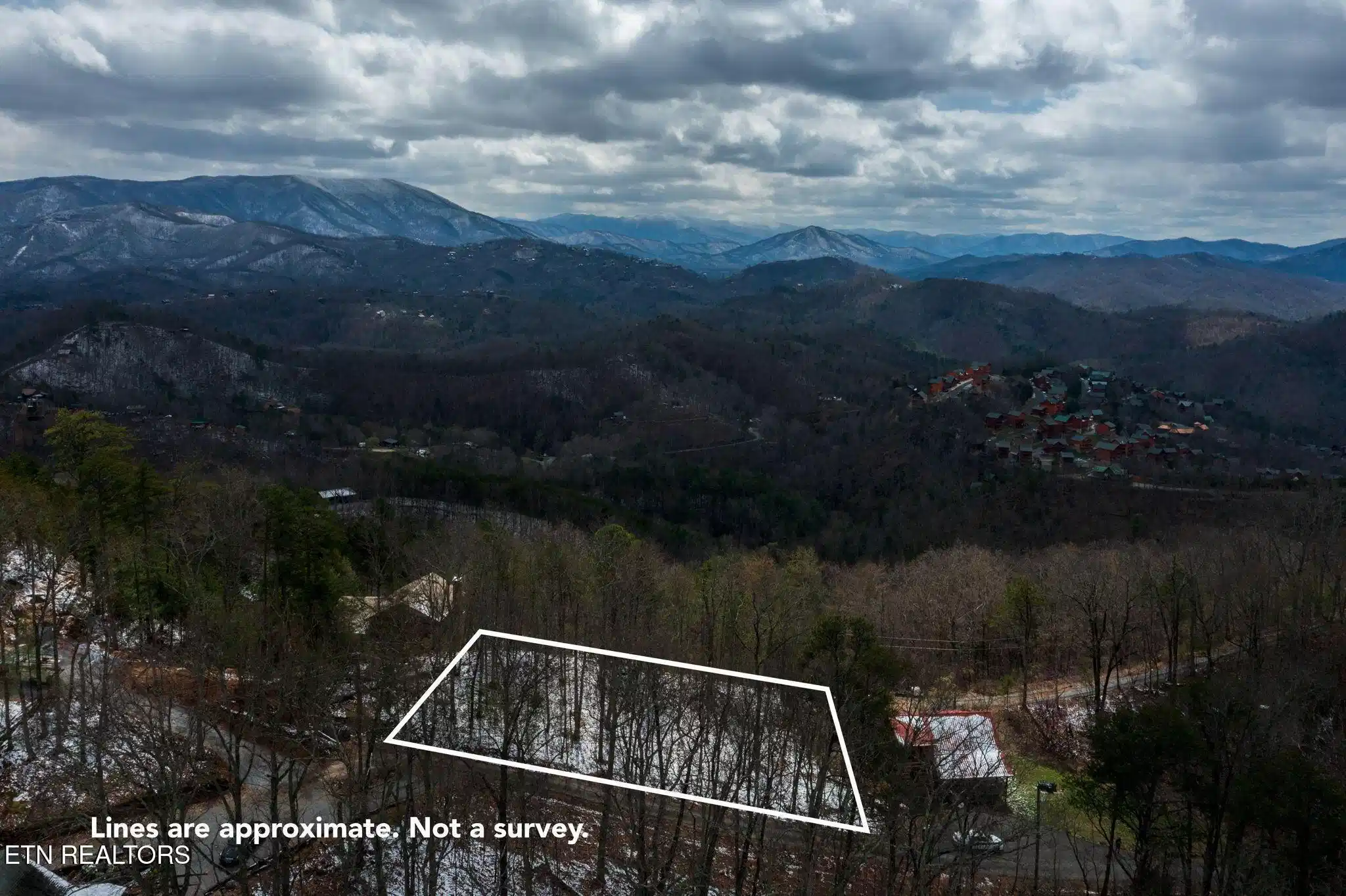 Image 1: homesandvideos aerials-14553 lines