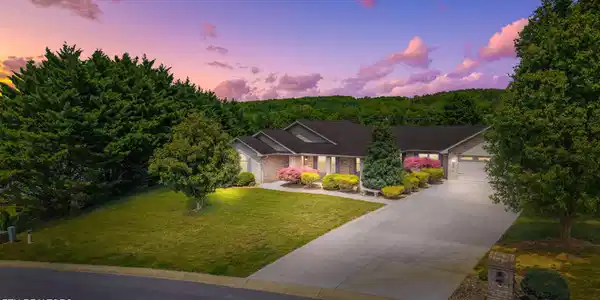 1018 Southwind Circle
