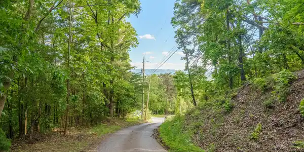 N Cunningham Rd