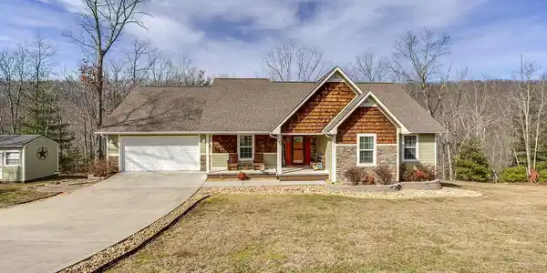 984 Green Ridge Tr