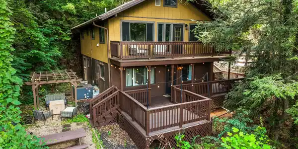 552 Galloway Lane