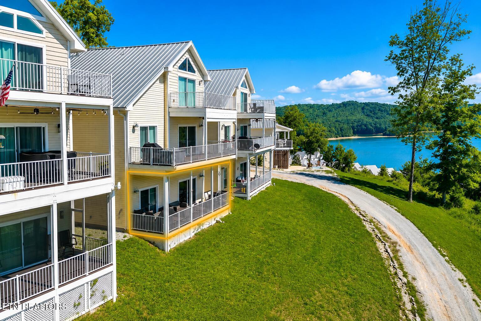 Image 1: Deerfield-Villa-Exterior-Norris-Lake