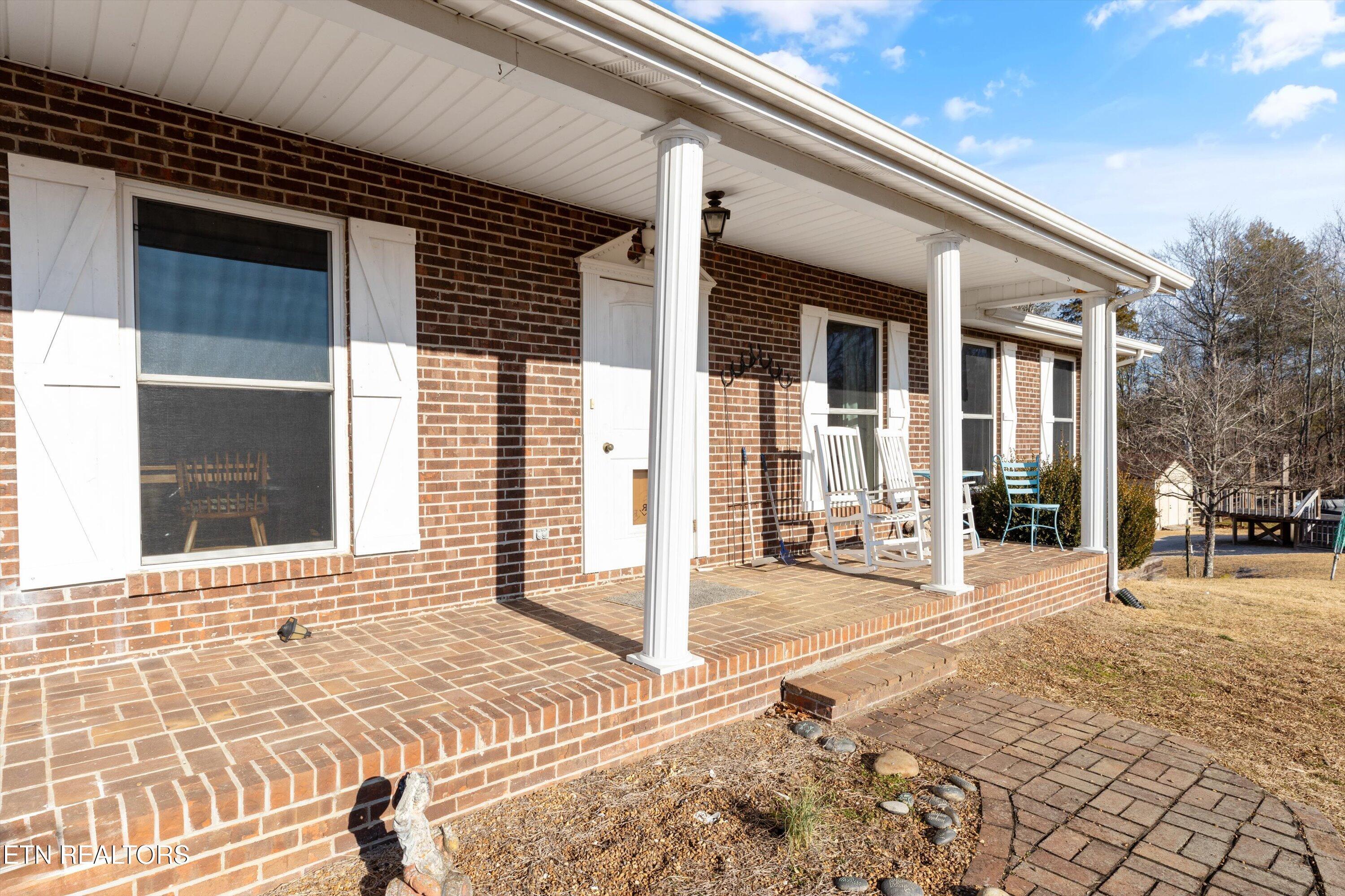 Image 3: 02-713 Gallaher Rd-28