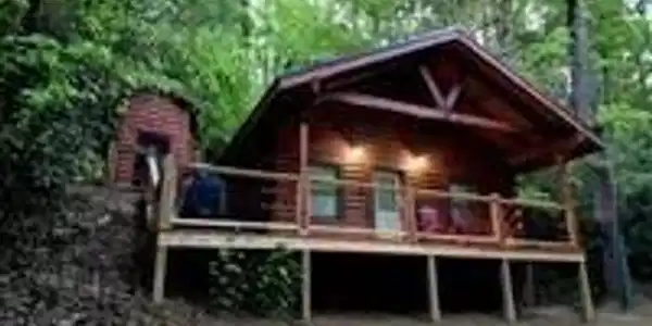 Image 4: cabin and hut