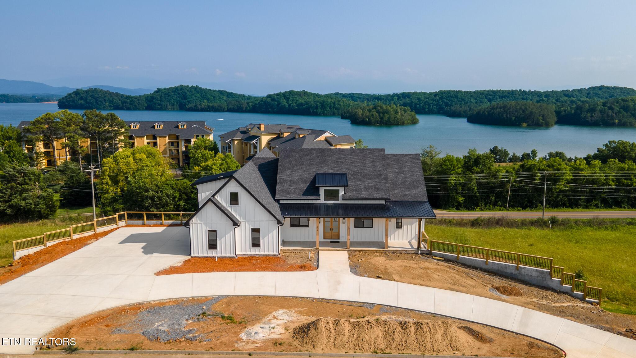 Image 2: 206 Eagle View Drive - Dandridge-3