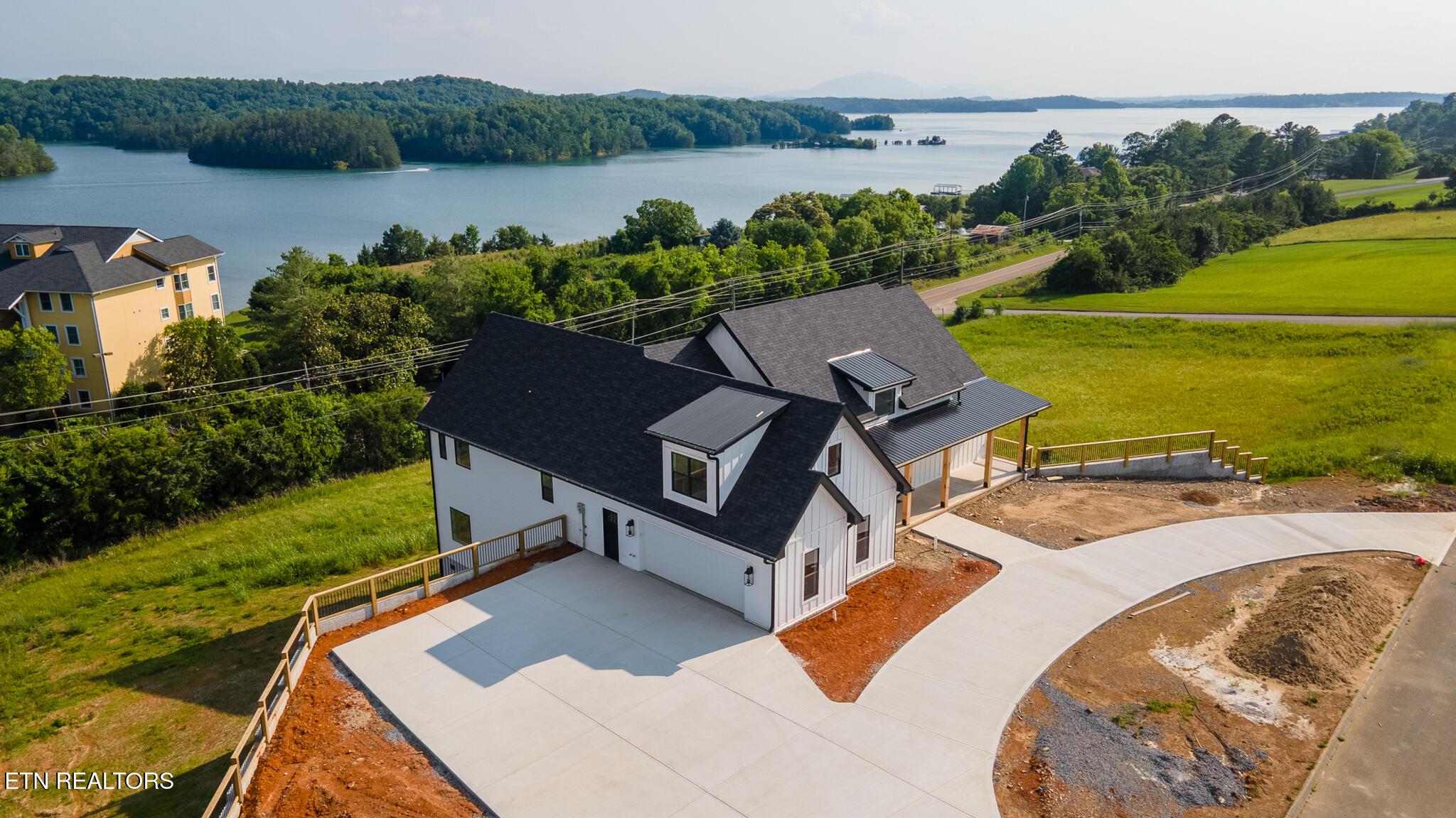 Image 4: 206 Eagle View Drive - Dandridge-9
