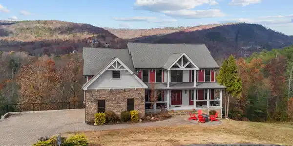 2968 Smoky Bluff Tr