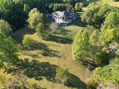 1252 Crestview Drive