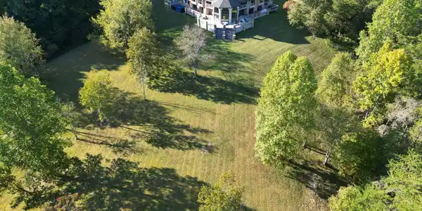 1252 Crestview Drive
