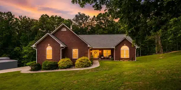 379 Red Hill Rd