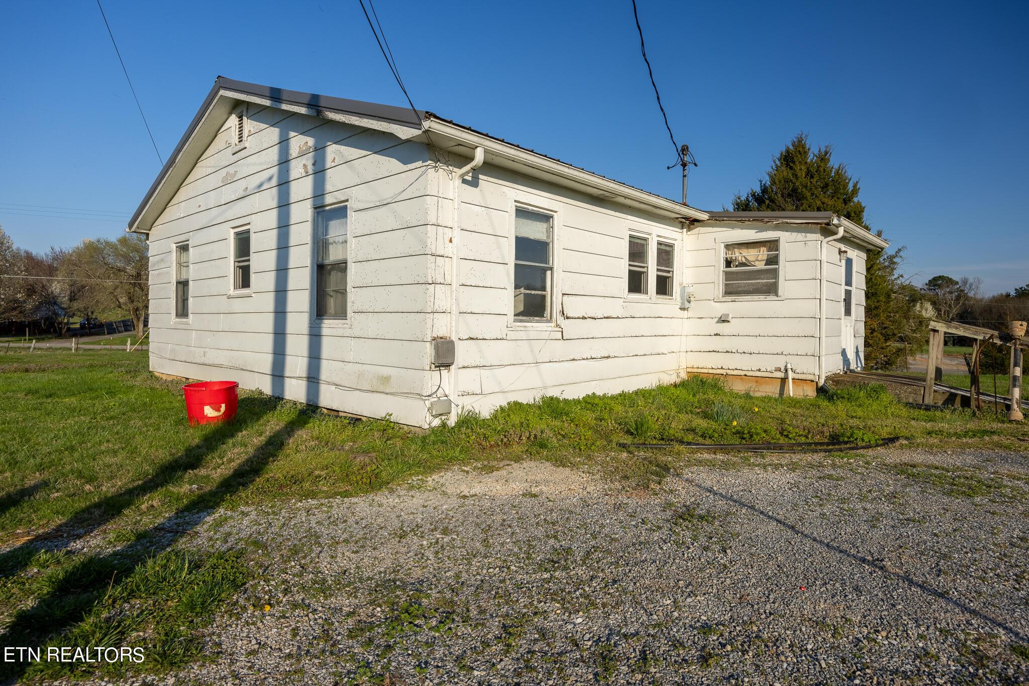 Image 3: 762 Old Tellico Hwy_004