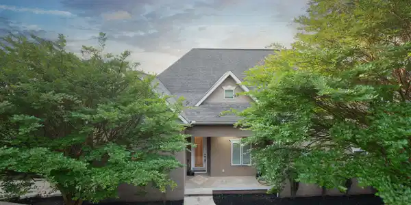1012 Falcon Crest Drive