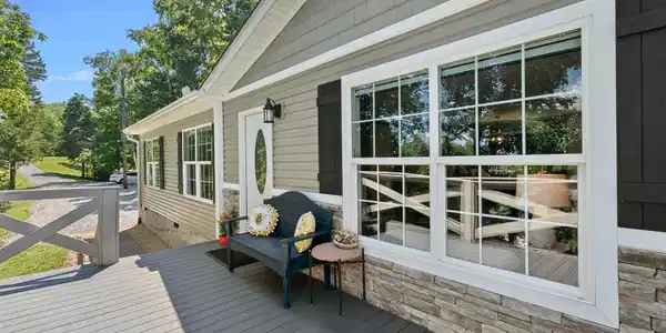 Image 2: Paradise Hills 20