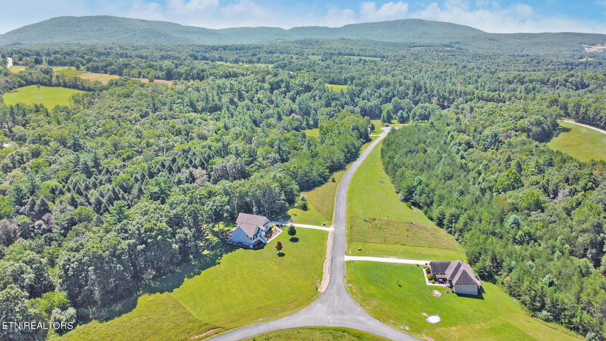 Image 3: dji_0952-dji_0954