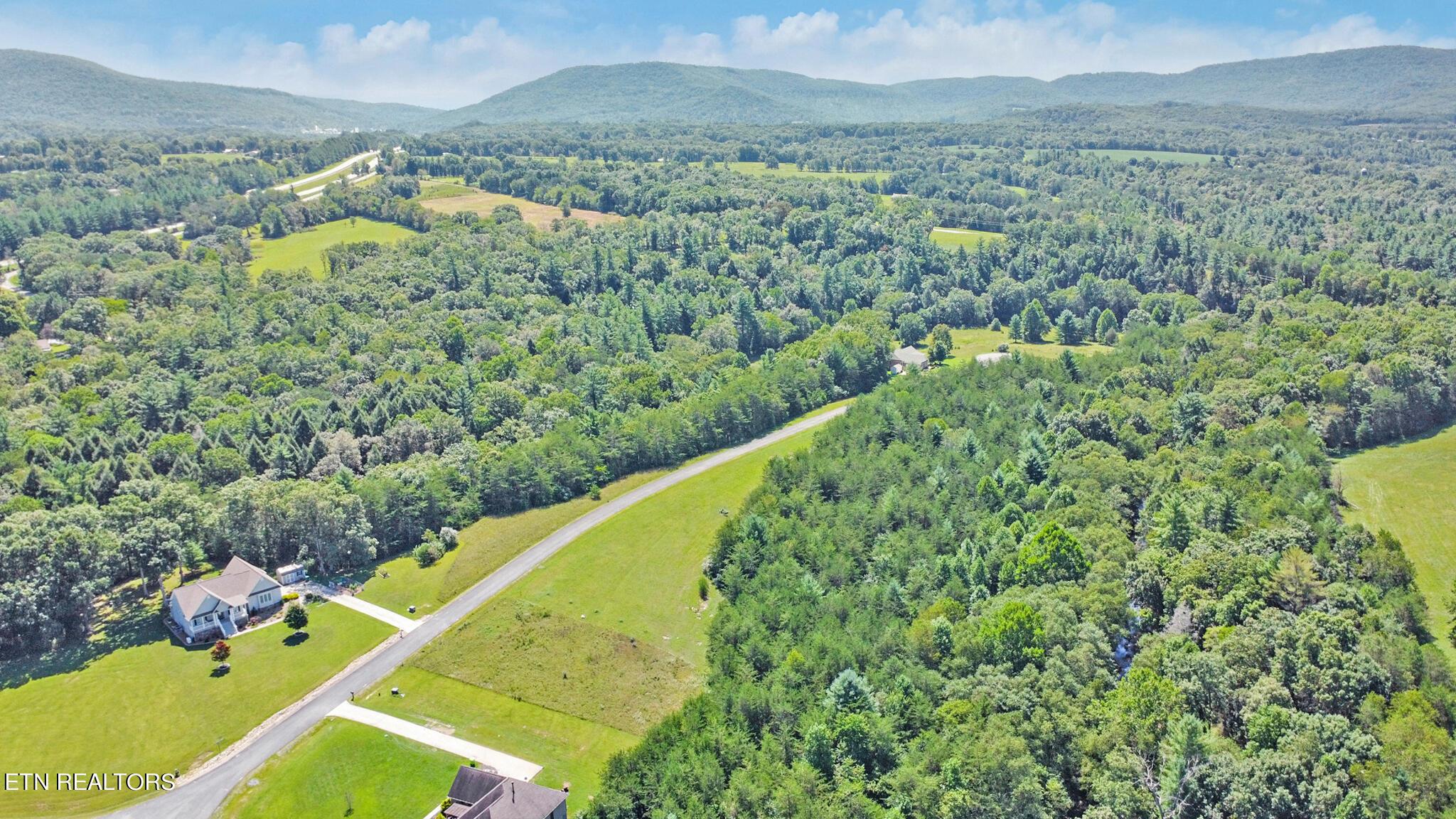 Image 4: dji_0955-dji_0957